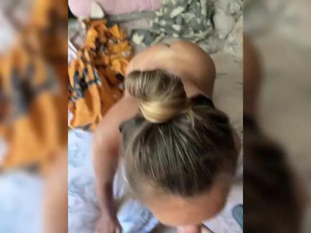 Alexxxs2704 on BongaCams