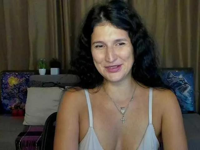 Freechat AliannaSoloKisses on BongaCams