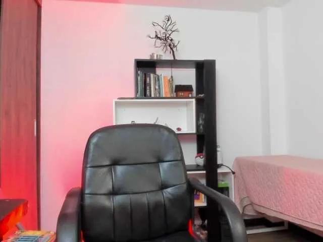 Freechat alice2706 on BongaCams