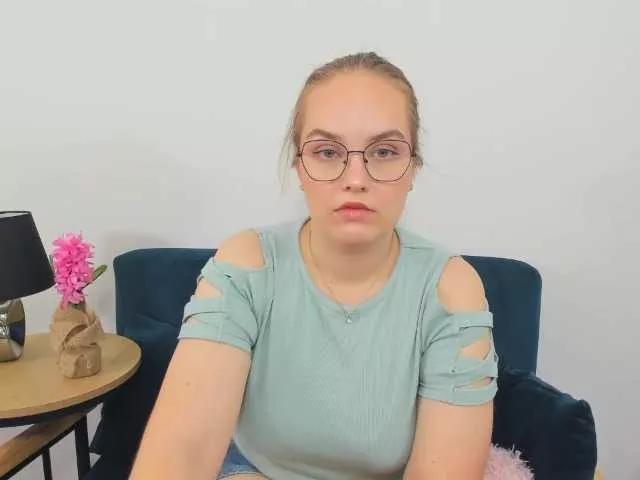 Offline AlicePretty69 on BongaCams