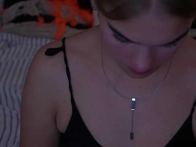 Freechat AlinaLemon on BongaCams