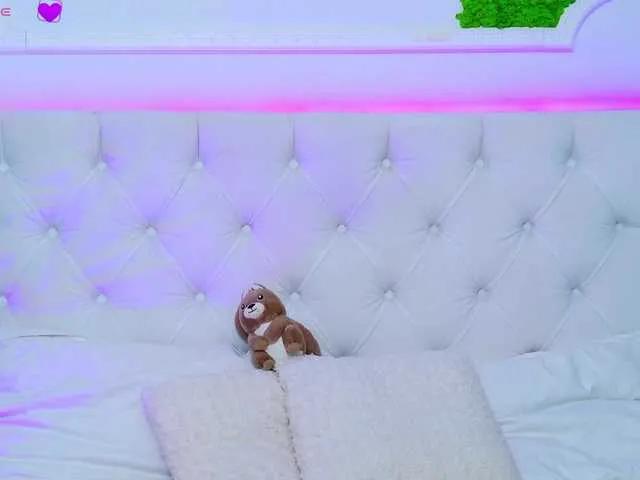 Offline AriannaSins on BongaCams