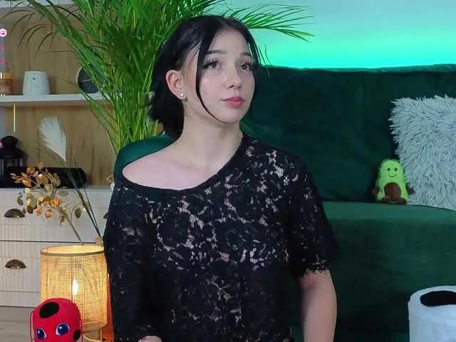 Freechat AveryWillow on BongaCams