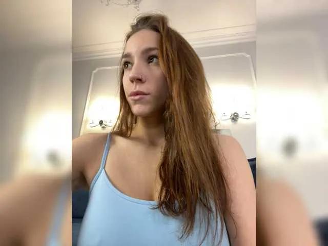 avolood on BongaCams