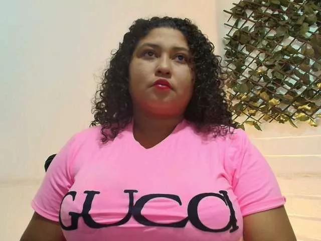 Freechat Ayliinn on BongaCams