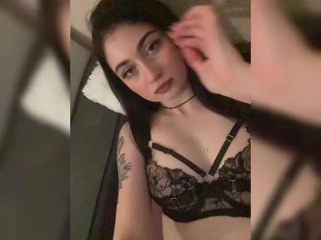 BabyMilia717 on BongaCams 