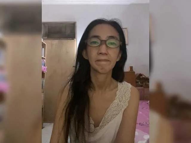 Offline bee077 on BongaCams