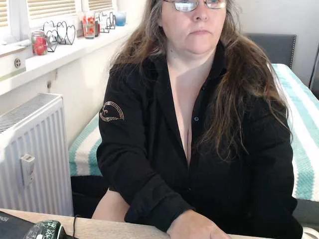 Offline Bessy123 on BongaCams