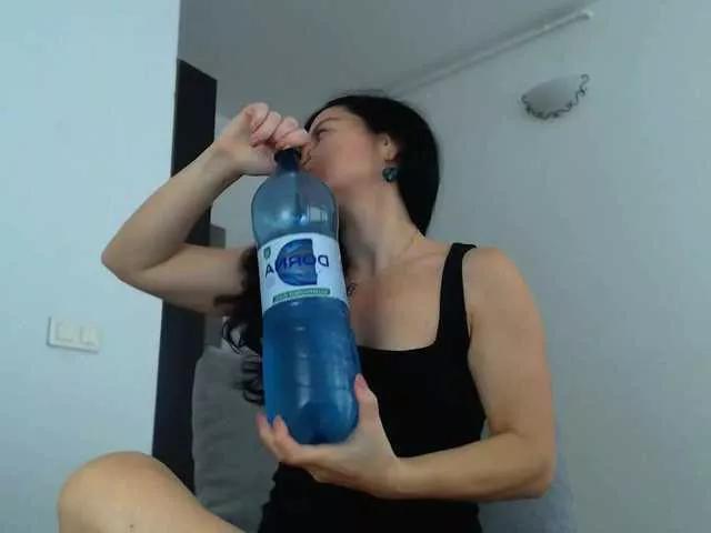 Offline blueyesbaby on BongaCams