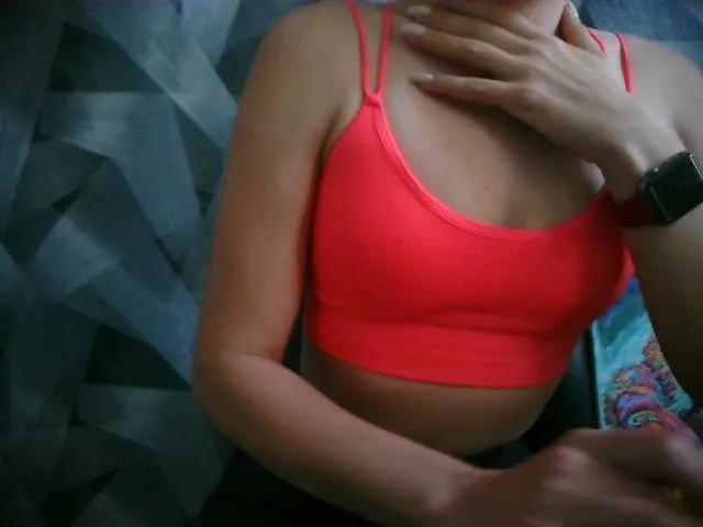 Offline BritneyKittenss on BongaCams