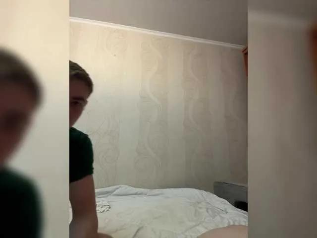 Freechat Buzzyd on BongaCams