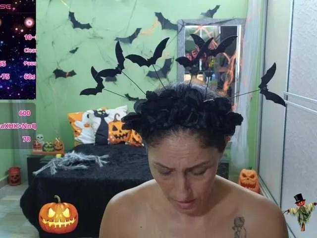 Offline caro-hot on BongaCams