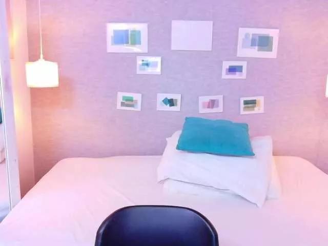 Offline Cuckold-lover on BongaCams