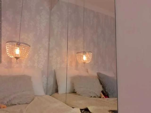 Offline danaylia on BongaCams