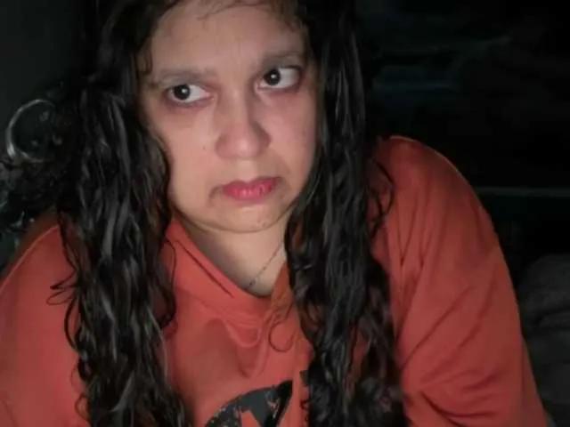 Offline DUMBHOEMELANIE on BongaCams