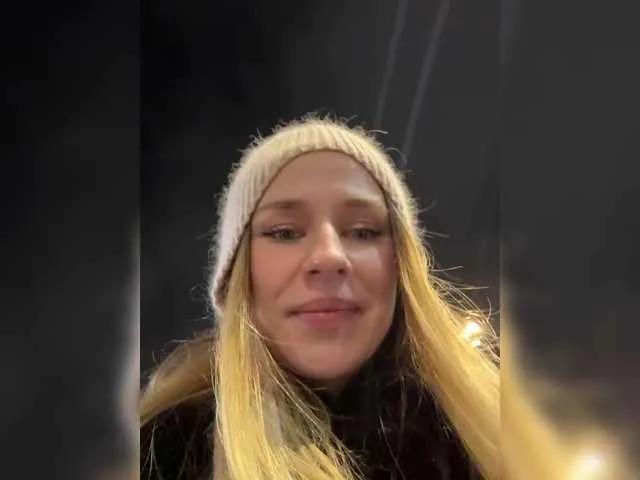 Offline elegantbabe on BongaCams