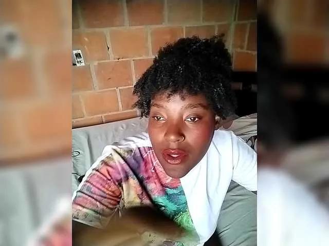 Freechat EmiliAddams on BongaCams