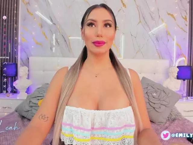 Offline EmilyLeah on BongaCams