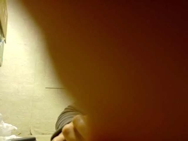 Freechat esterjohns on BongaCams