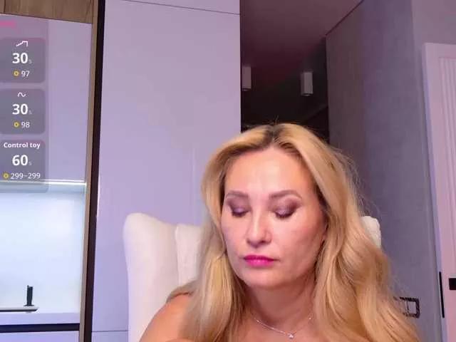 Offline hold-me-tight on BongaCams