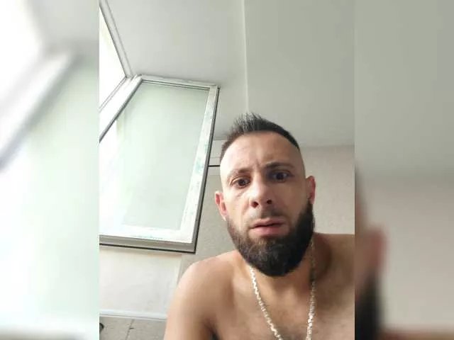 Offline Ironmagik on BongaCams