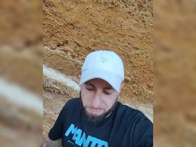 Offline Ironmagik on BongaCams