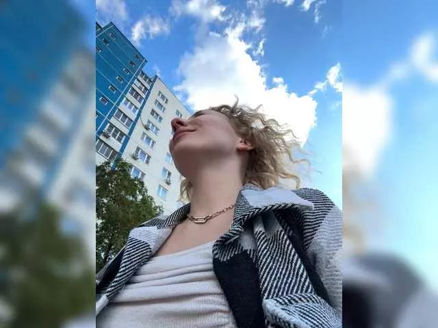 Freechat Janchi- on BongaCams