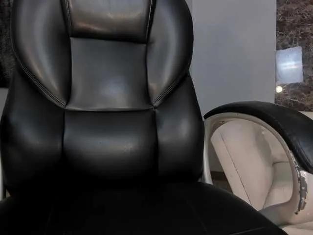 BongaCams JuanitaClay is Freechat JuanitaClay — Nice and open mind people, horny conversations... I love to explore my body with someone else... Wanna do it with me?