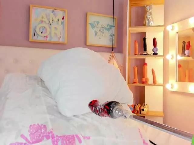 Freechat julyannaa on BongaCams