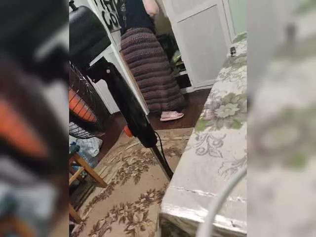 Freechat Karinasky on BongaCams