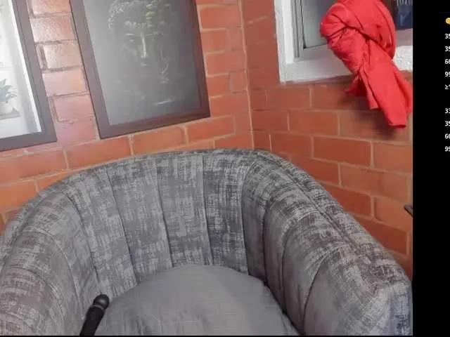 Offline katiae on BongaCams