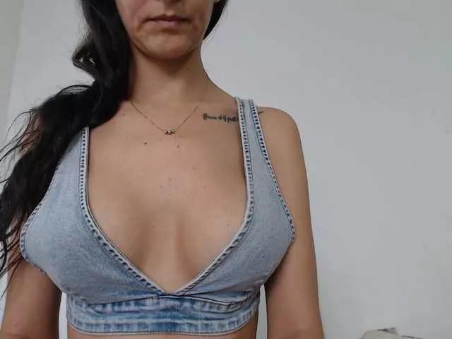 Offline ke-moll on BongaCams