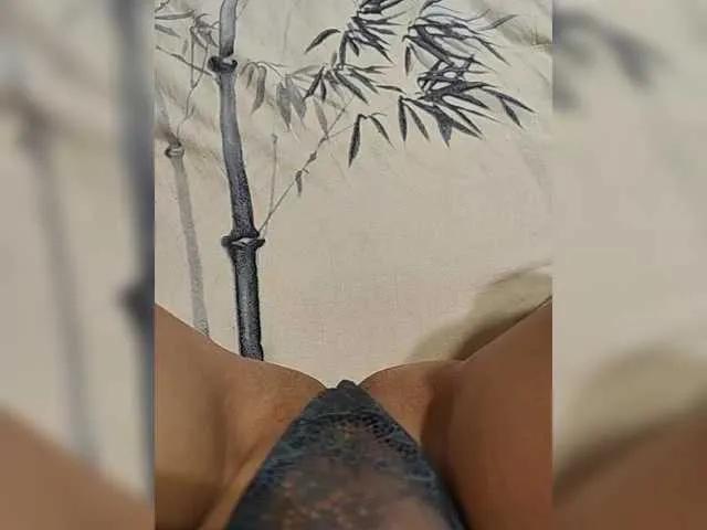 BongaCams Kiskis-s is Freechat Kiskis-s — Generosity, tenderness, flirting.