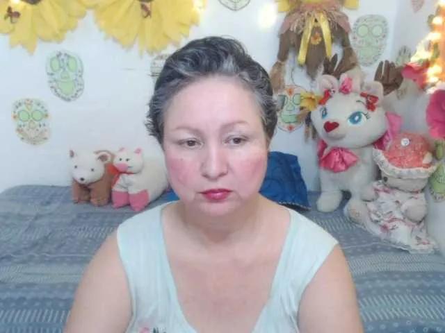 Freechat LADYQUEEN520 on BongaCams
