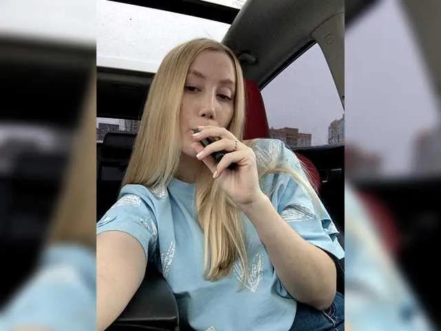 lana-lana03's avatar