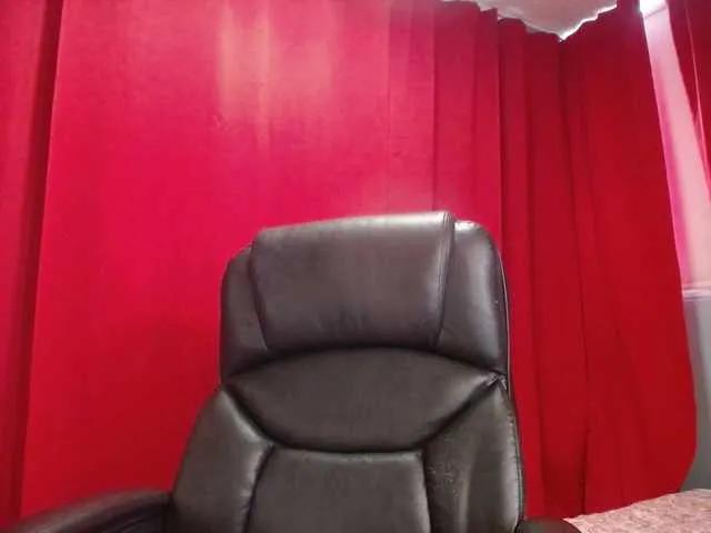 LaraFire on BongaCams