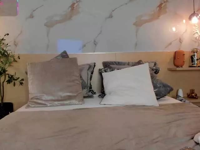 Freechat leathompson1 on BongaCams