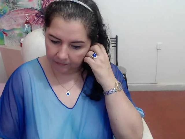 Freechat leonela on BongaCams