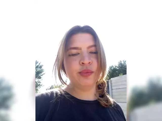 Offline Lilian00666a on BongaCams