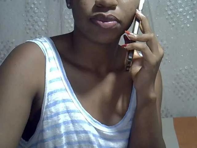 Offline Lillteblackgirl on BongaCams