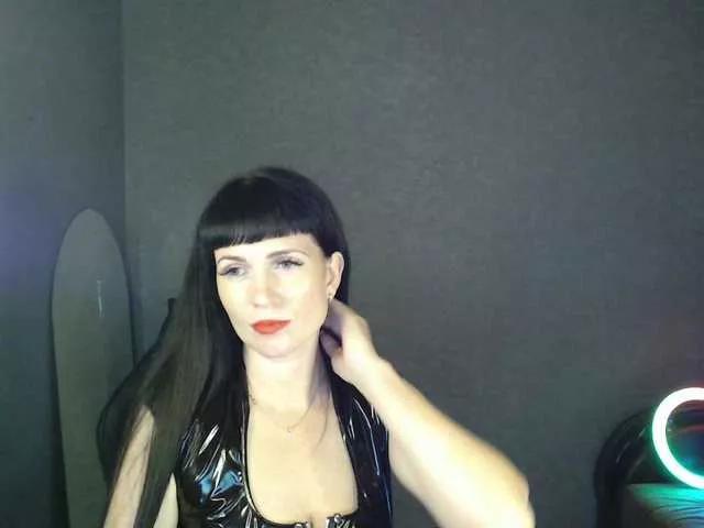 Offline LindaElosiMilf on BongaCams