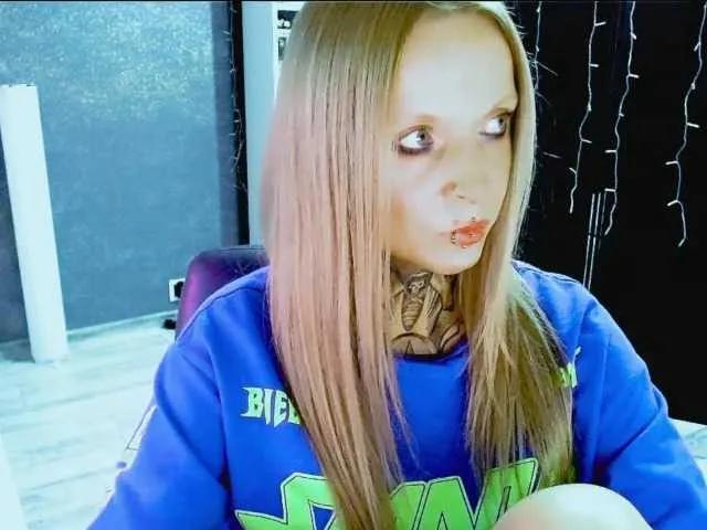 Freechat LisaModel on BongaCams