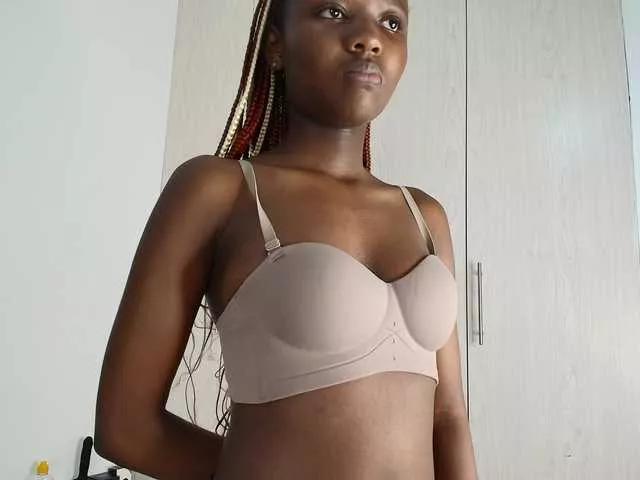 Freechat Little-Freak on BongaCams