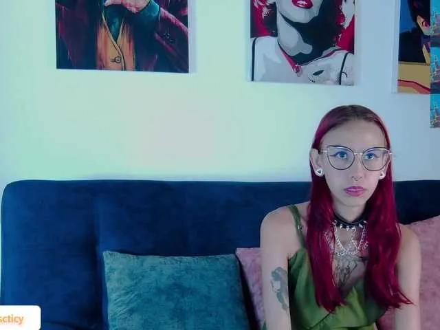 BongaCams Lunamistyc is Freechat Lunamistyc — I enjoy giving oral sex, looking into your eyes, having hot and interesting conversations where we are both very sincere about our tastes at the time of sex, hearing you moan and seeing how much you enjoy my body pleasing you.