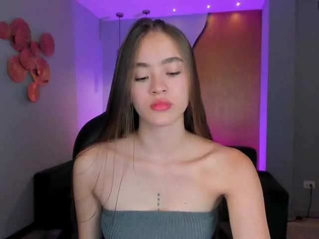 Freechat MaiaCollins1 on BongaCams