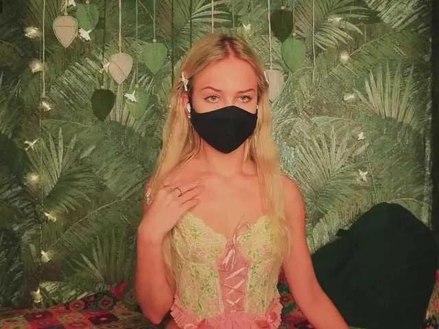 Meeeeow on BongaCams 