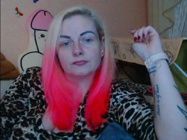 Offline melek-7250 on BongaCams