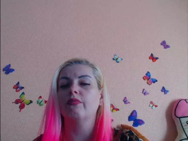 Offline melek-7250 on BongaCams