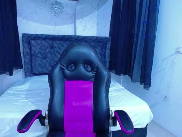 Freechat mia-thommson on BongaCams