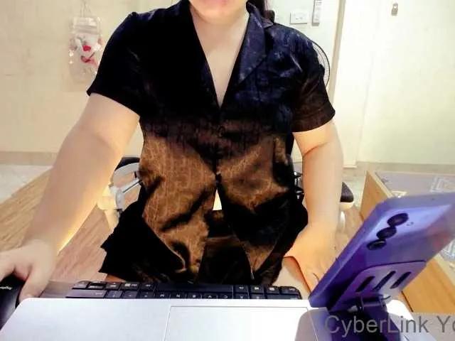 Freechat Min9x on BongaCams